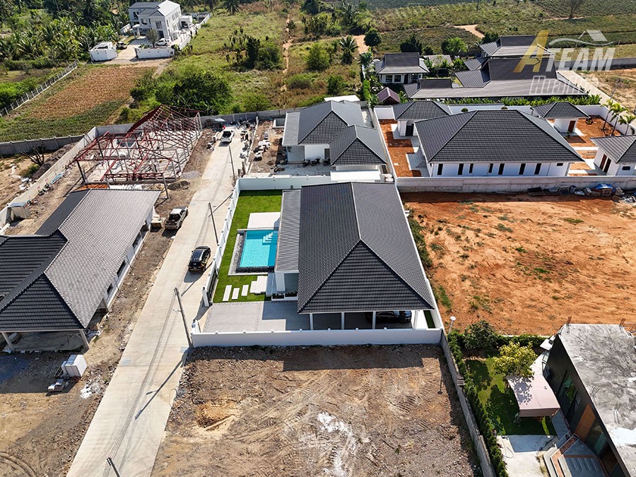 House for Sale WangPong . Old Lady27