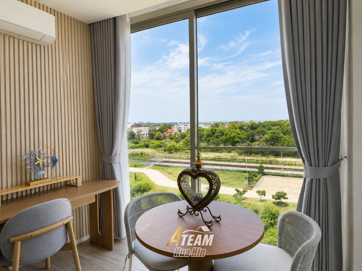 Appartement d’angle 1 Bedroom Plus avec vue sur la mer