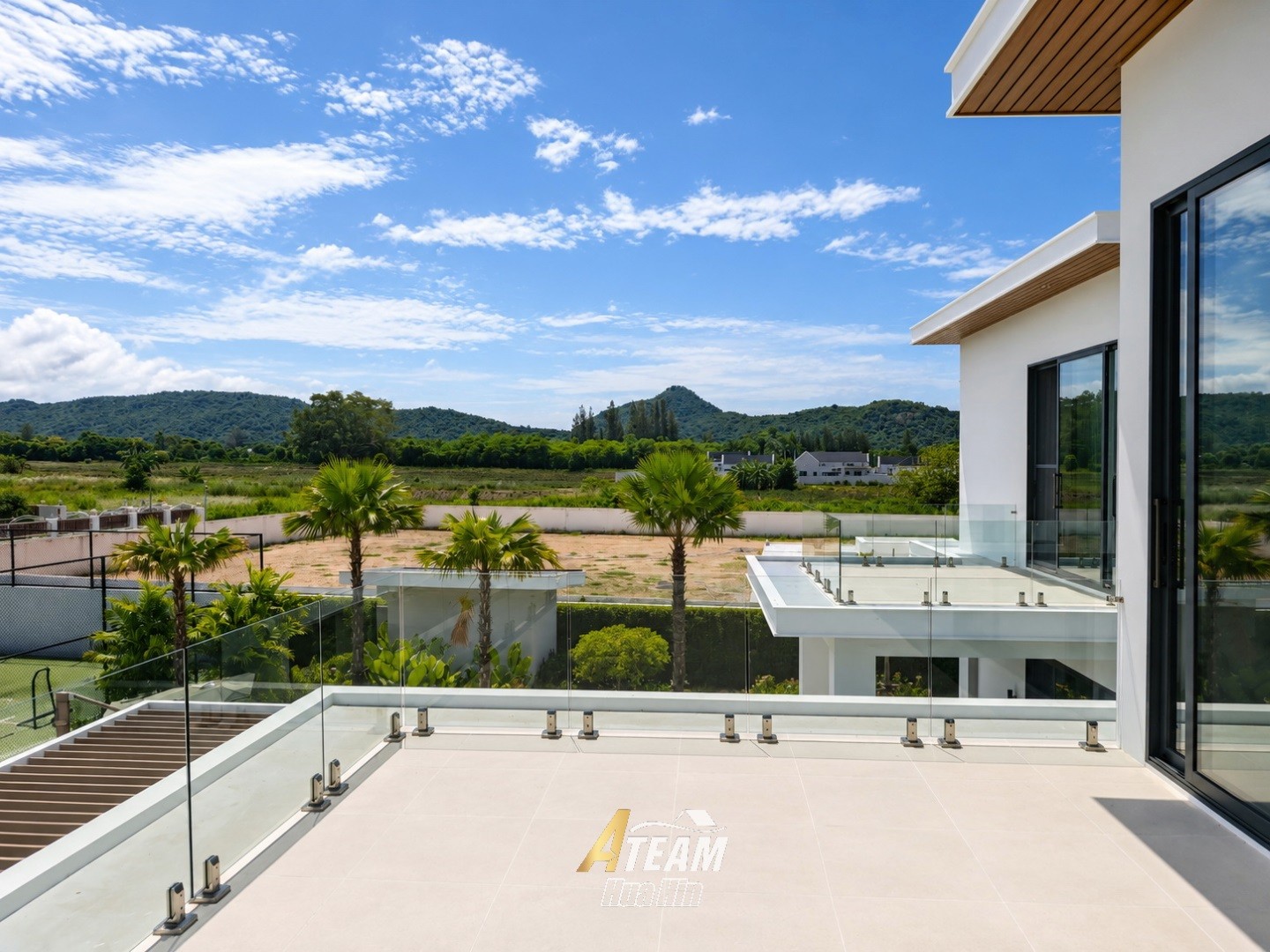 Villa de luxe exceptionnelle de 4 chambres dans le secteur de Black Mountain
