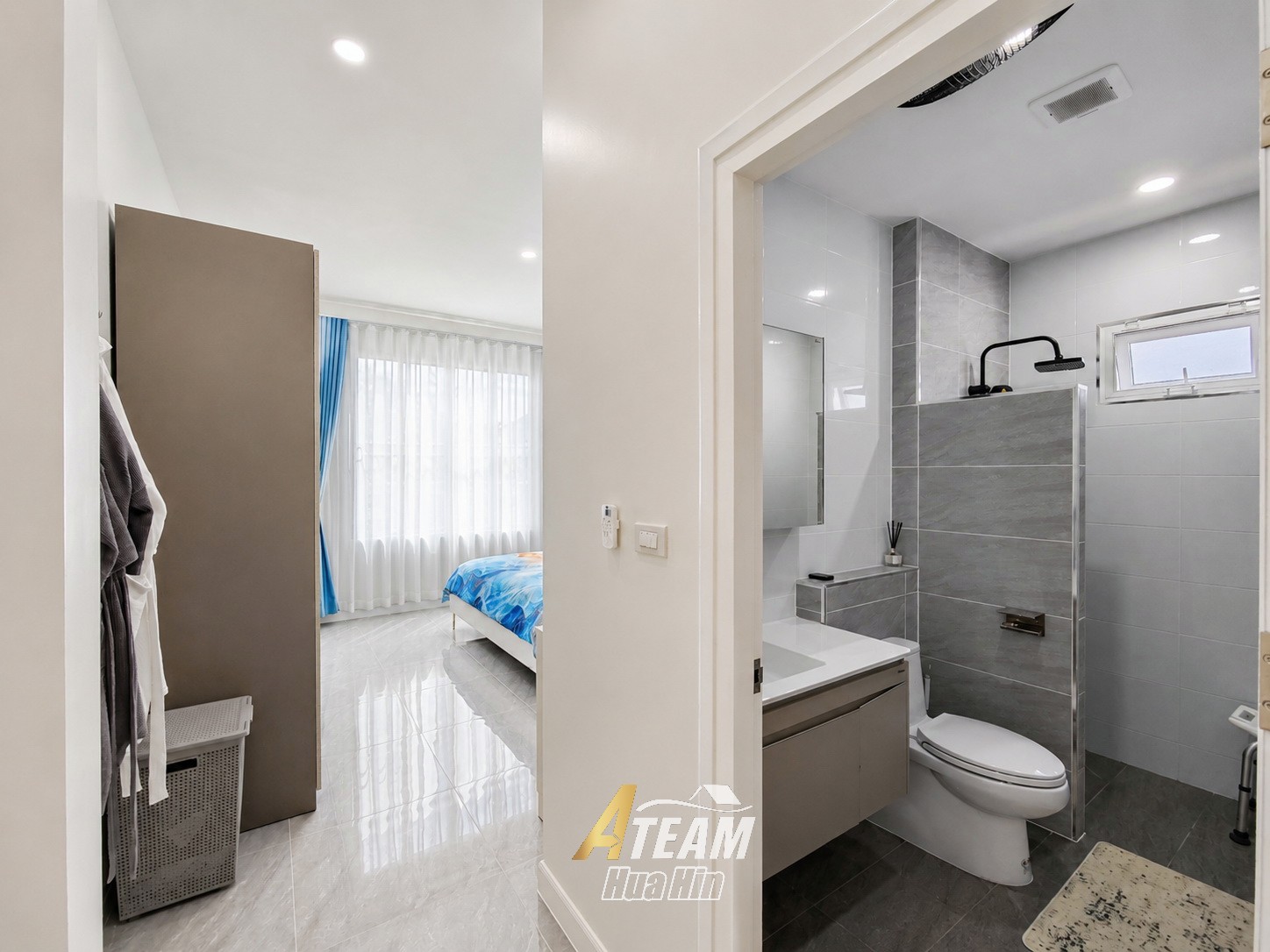 Maison de 3 chambres quasi neuve à Pinnacle Village, Sam Phraya