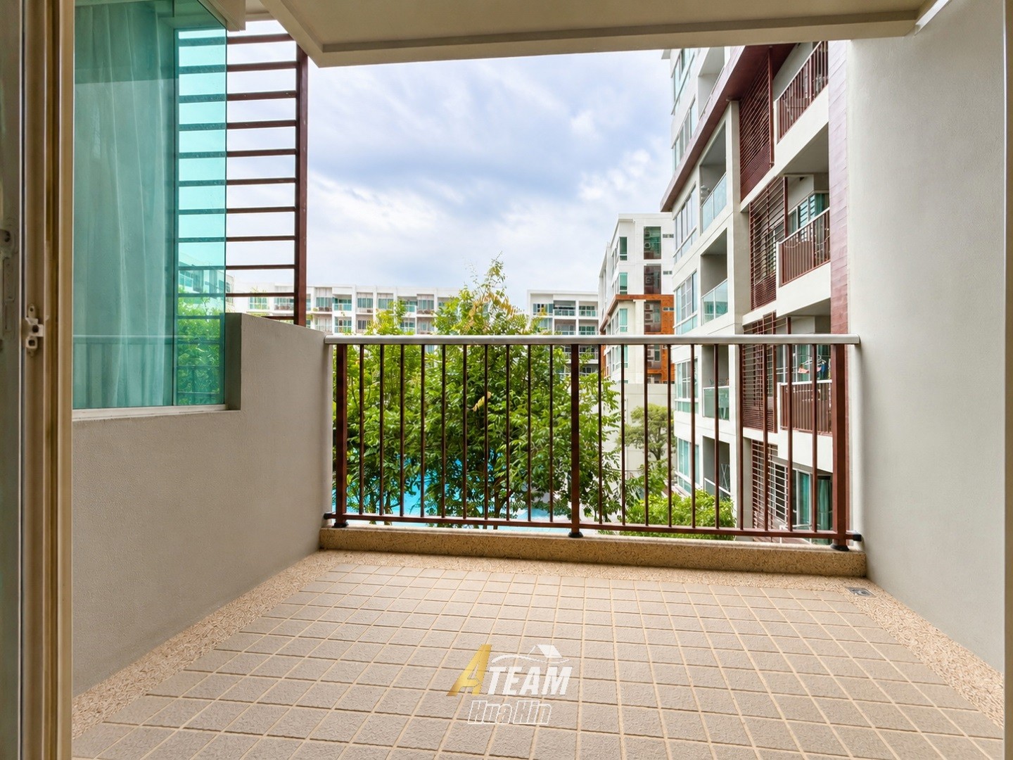 Magnifique appartement avec vue sur piscine à vendre - Seacraze Huahin