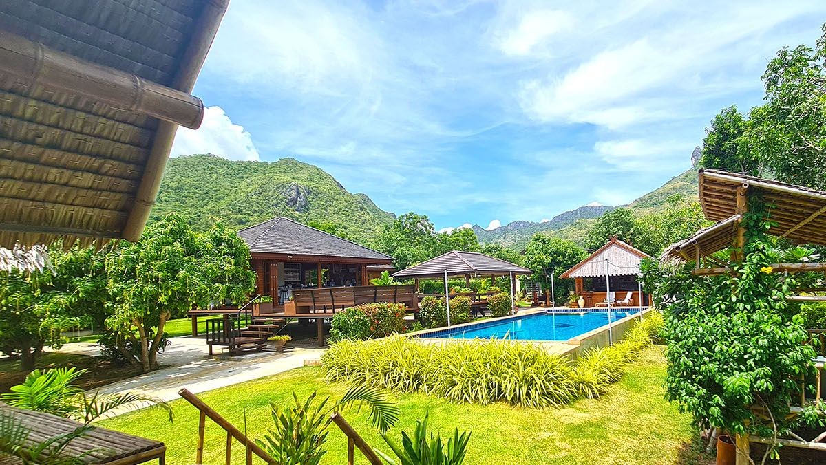 mango-resort-for-sale-sam-roi-yod-guesthous-view4