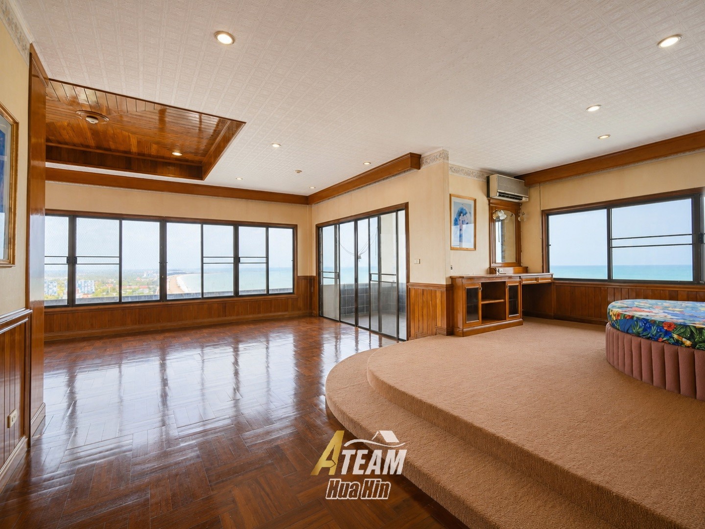 Penthouse de 4 chambres à vendre au Cha-Am Grand Condotel