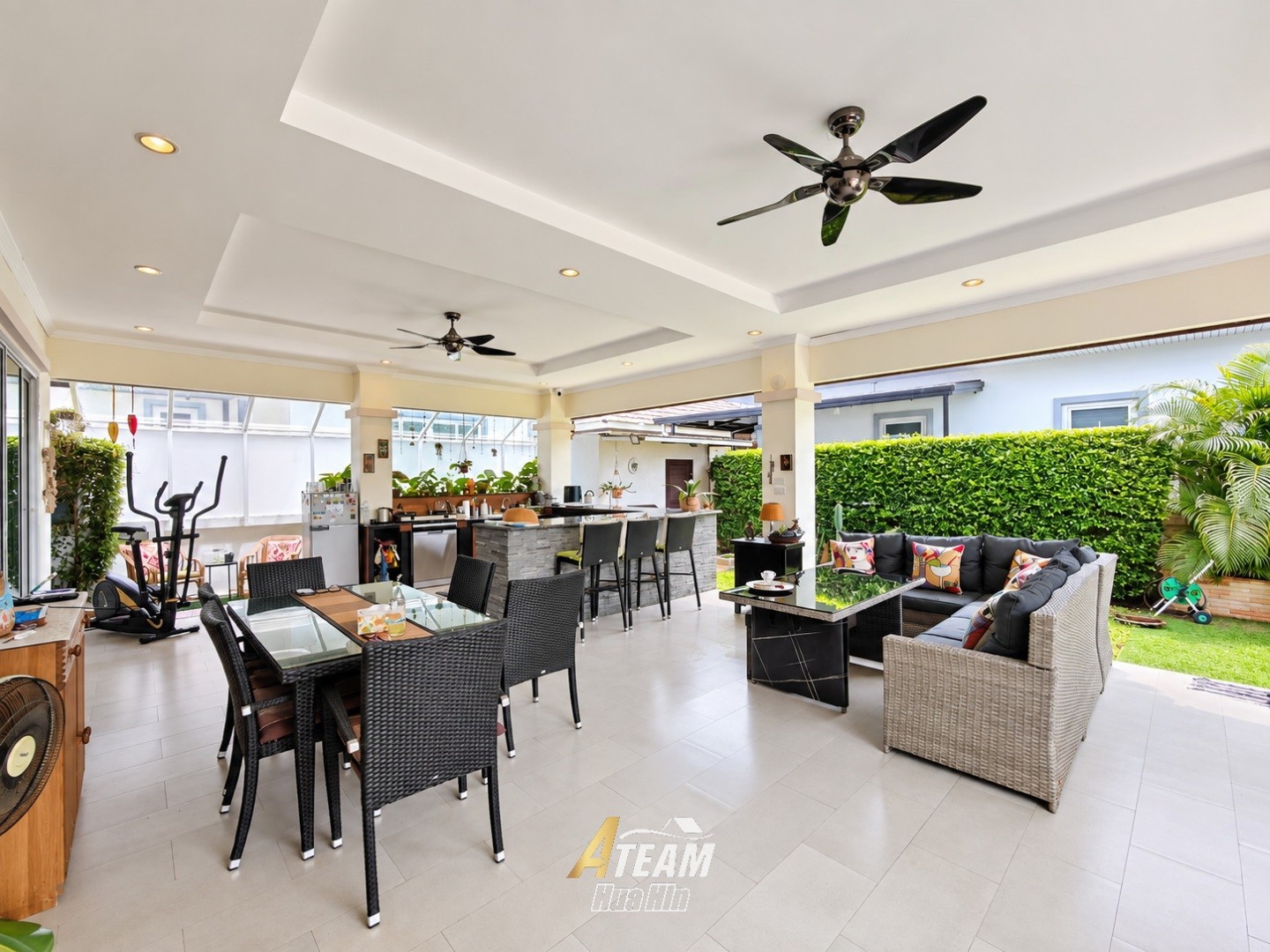 Villa de 3 chambres avec piscine à vendre à Khao Tao