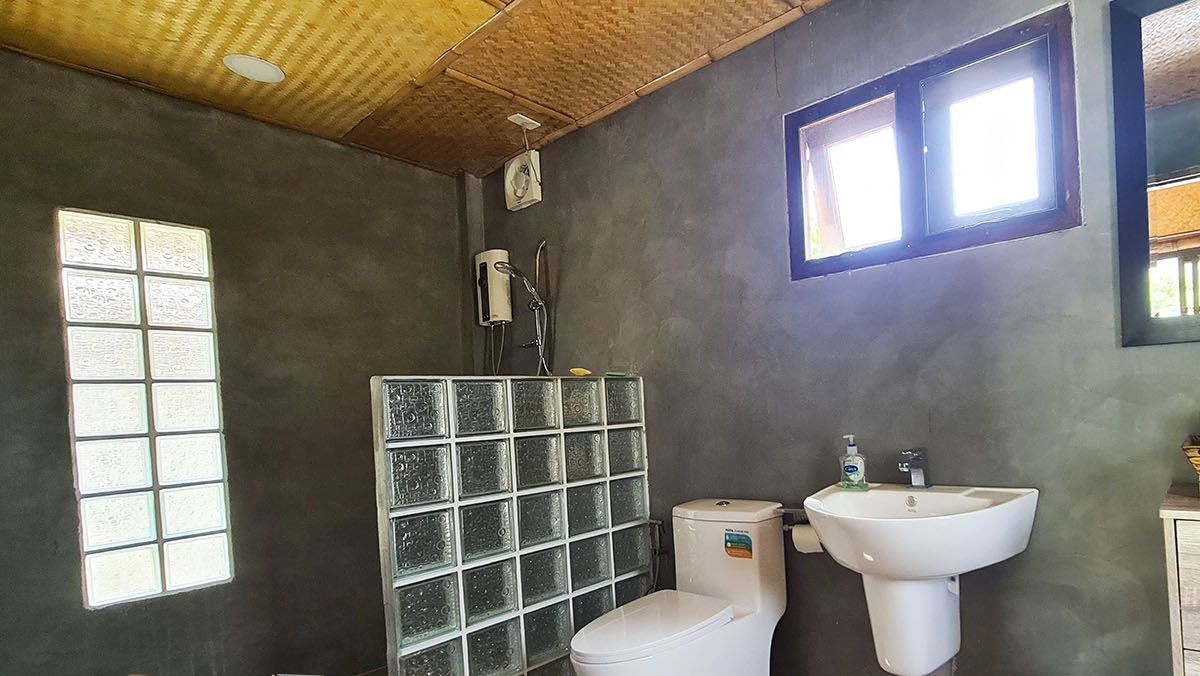 mango-resort-for-sale-sam-roi-yod-guesthous-bathroom