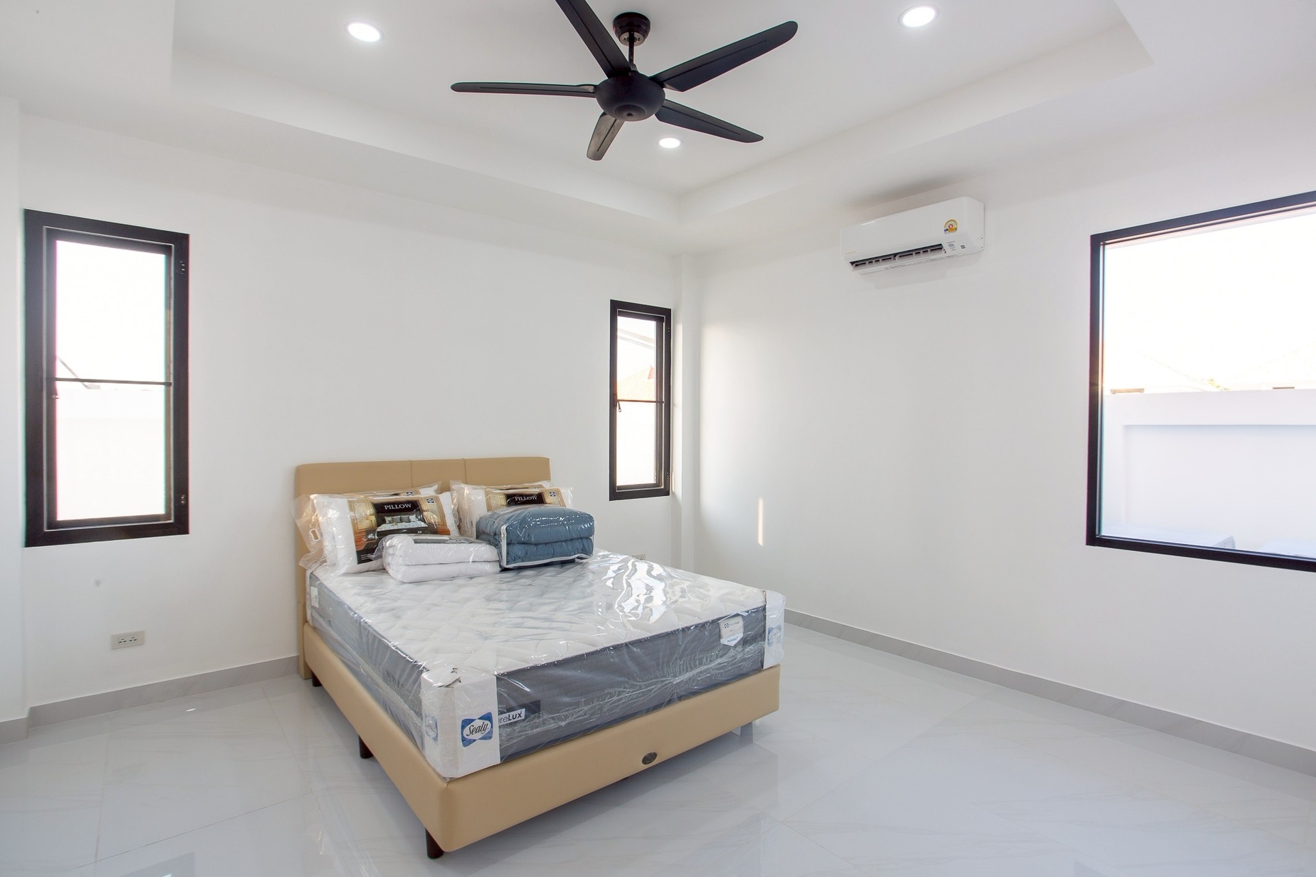 Khao Tao Pool Villa – Maison abordable de 3 chambres avec vue sur les montagnes