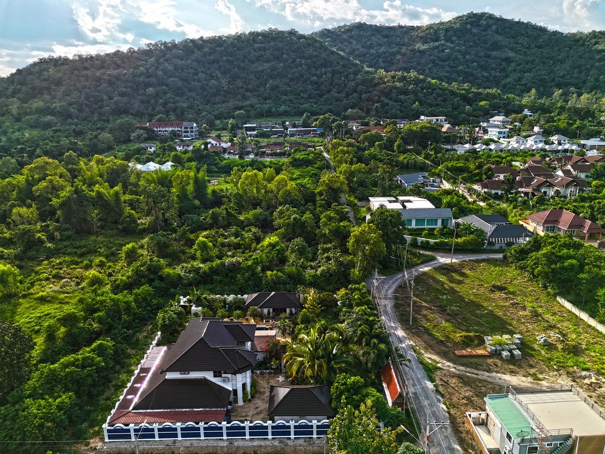 img_tropical paradise 21_9MB drone hua hin poolvilla hua hin for sale 2