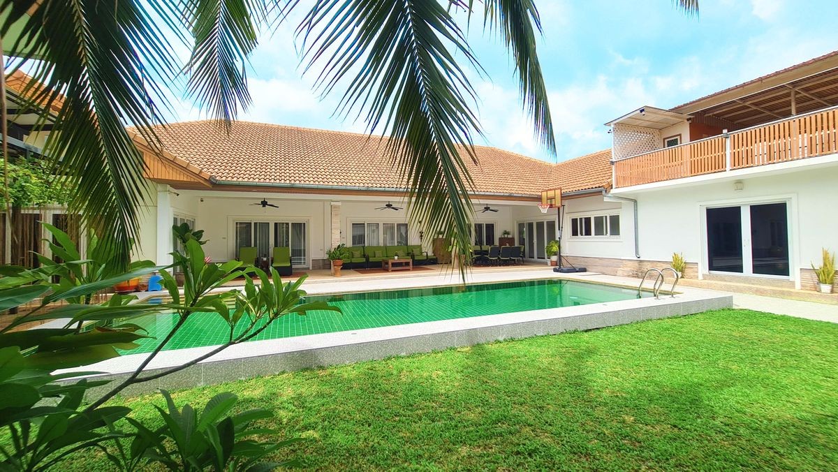 img_orchid palm homes 3 7 bed 7 bathrooms pool villa resale Development Hua Hin9