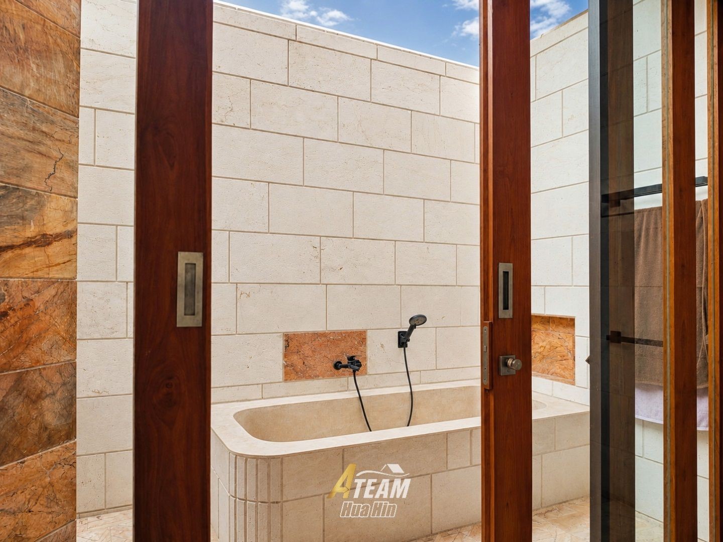 Villa exceptionnelle de 7 chambres avec piscine