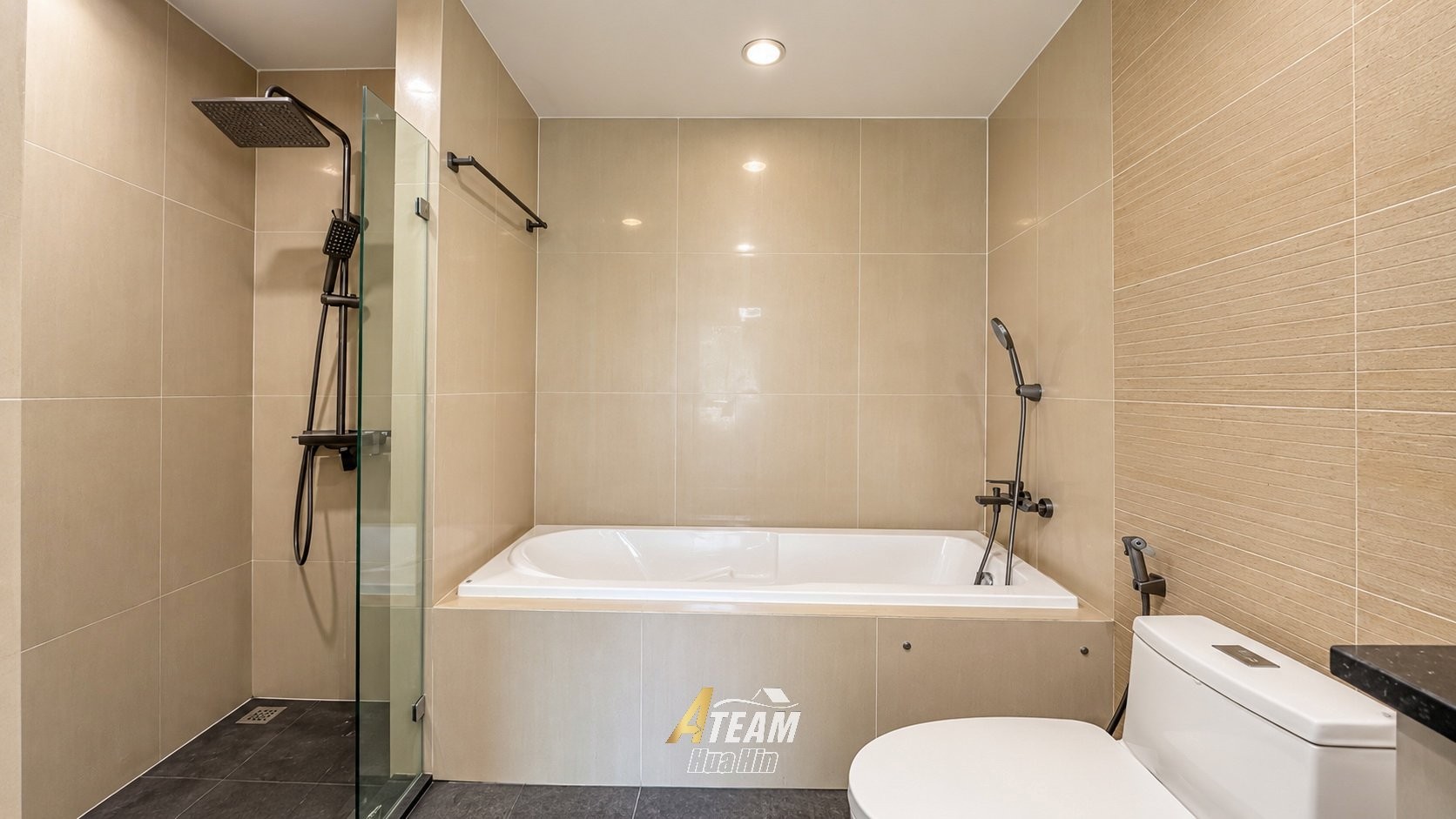 Fully Renovated Top-Floor Corner Condo at Tira Tiraa