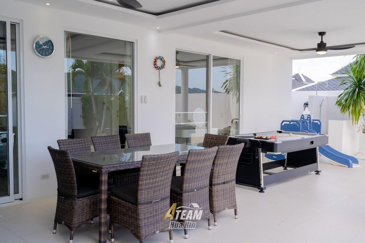 Villa de luxe avec piscine et 3 chambres à vendre à Falcon Hill, Soi 102
