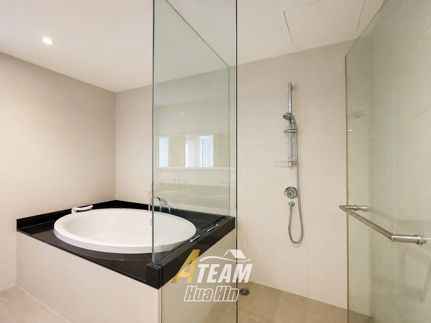 Appartement en bord de mer de 2 chambres avec vue sur la mer, acceptant les animaux, à Malibu Khao Tao