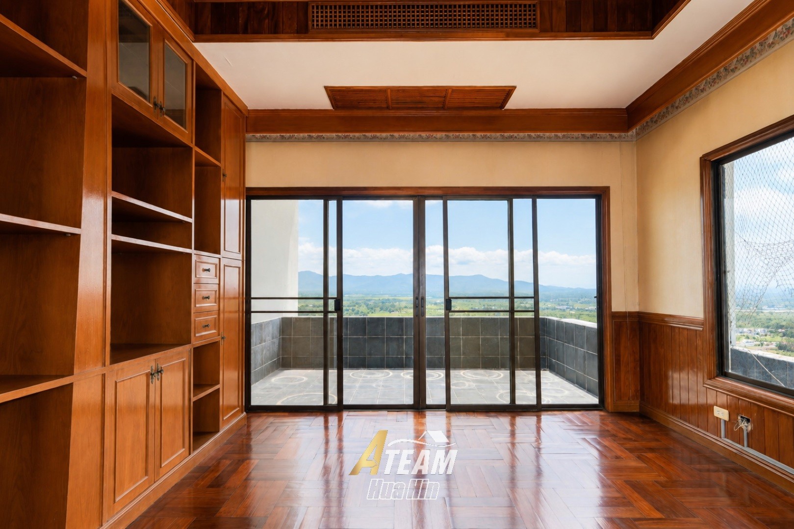 Penthouse de 4 chambres à vendre au Cha-Am Grand Condotel