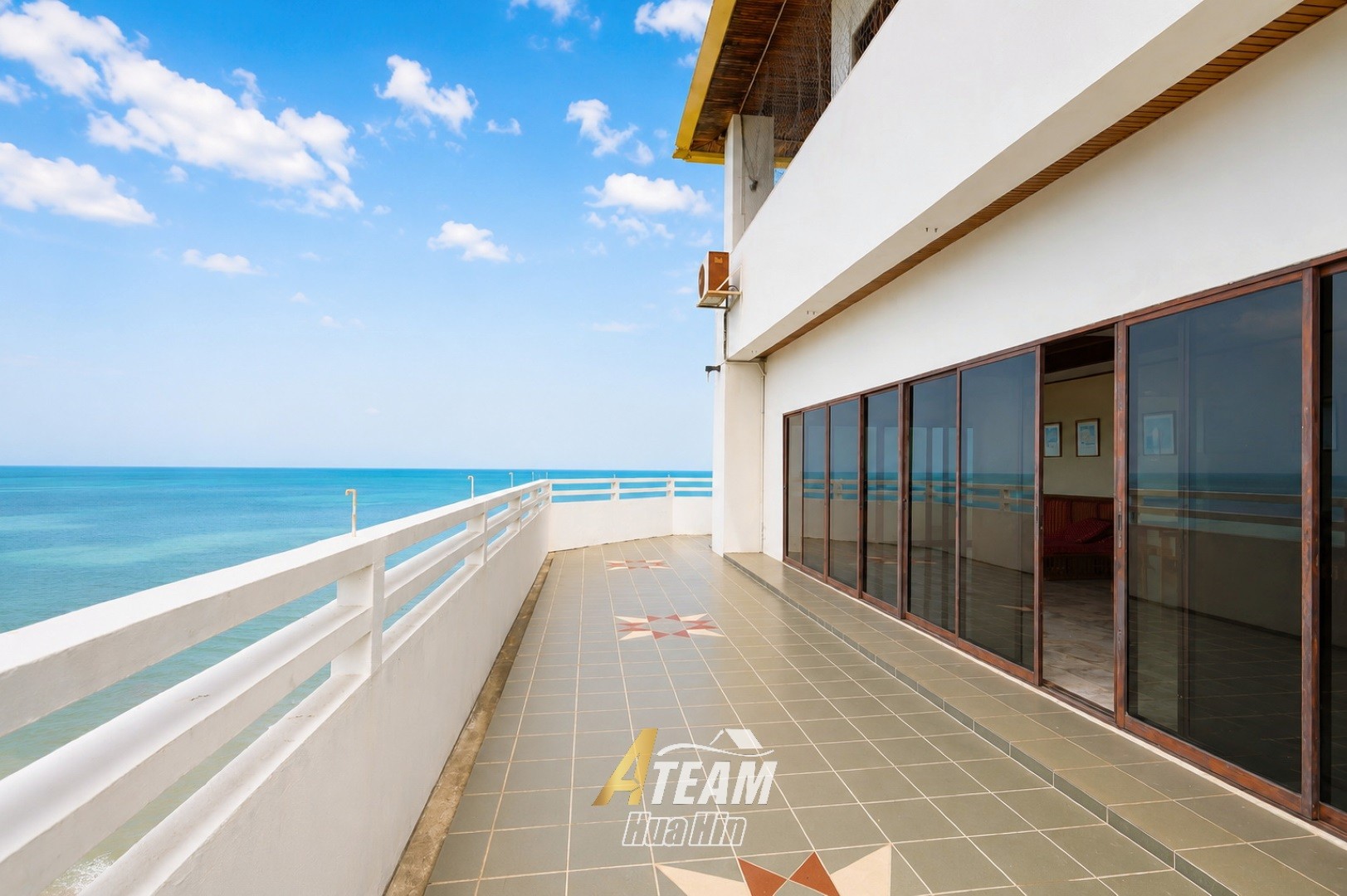 Penthouse de 4 chambres à vendre au Cha-Am Grand Condotel