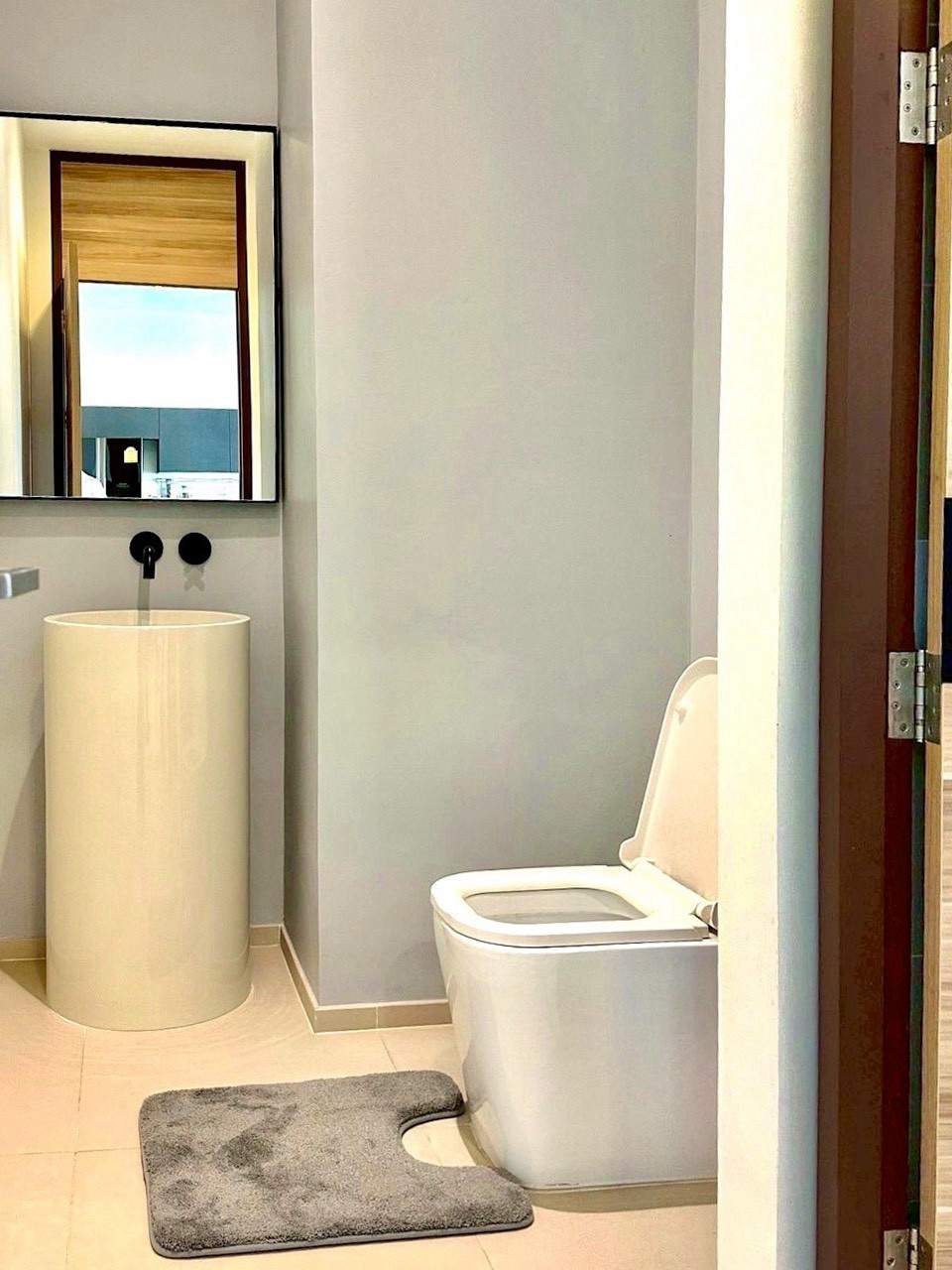 Condo de luxe de 3 chambres en bord de mer à vendre à Wan Vayla Hua Hin, Khao Tao