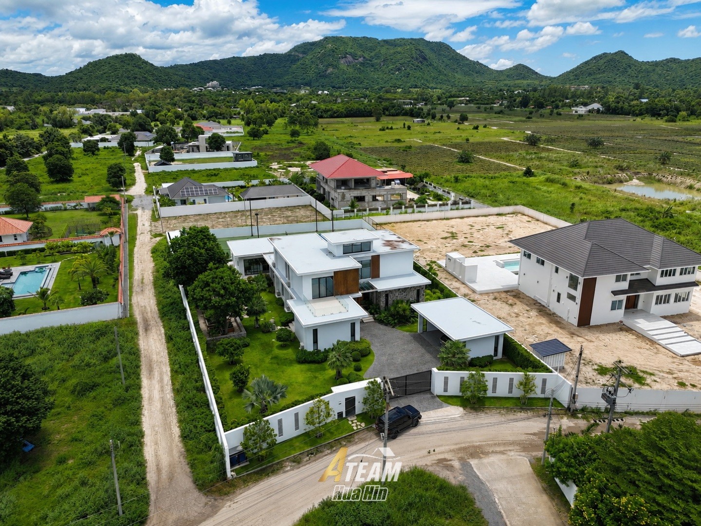 Villa de luxe exceptionnelle de 4 chambres dans le secteur de Black Mountain