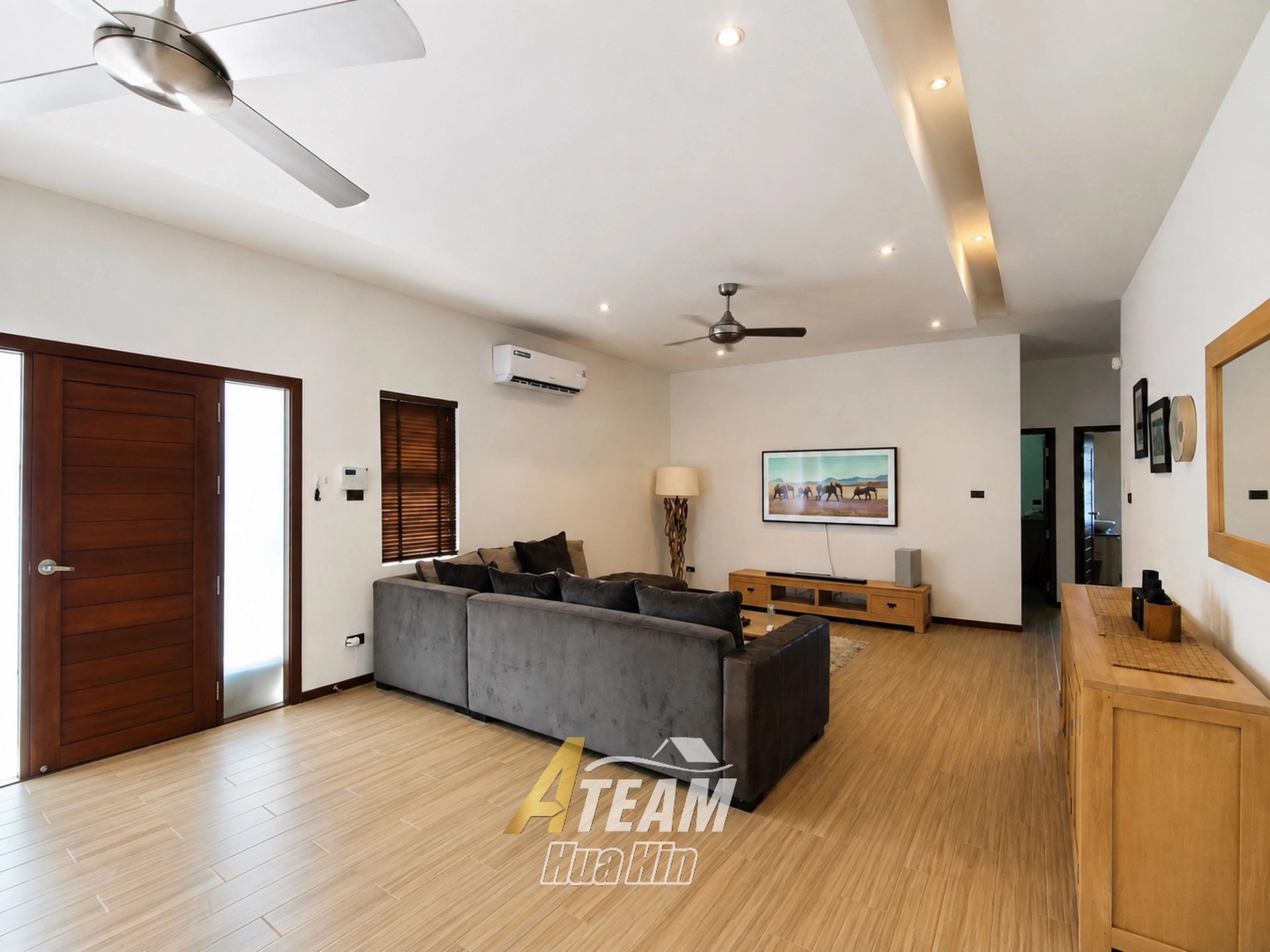 Villa élégante de 3 chambres avec piscine à Mali Prestige