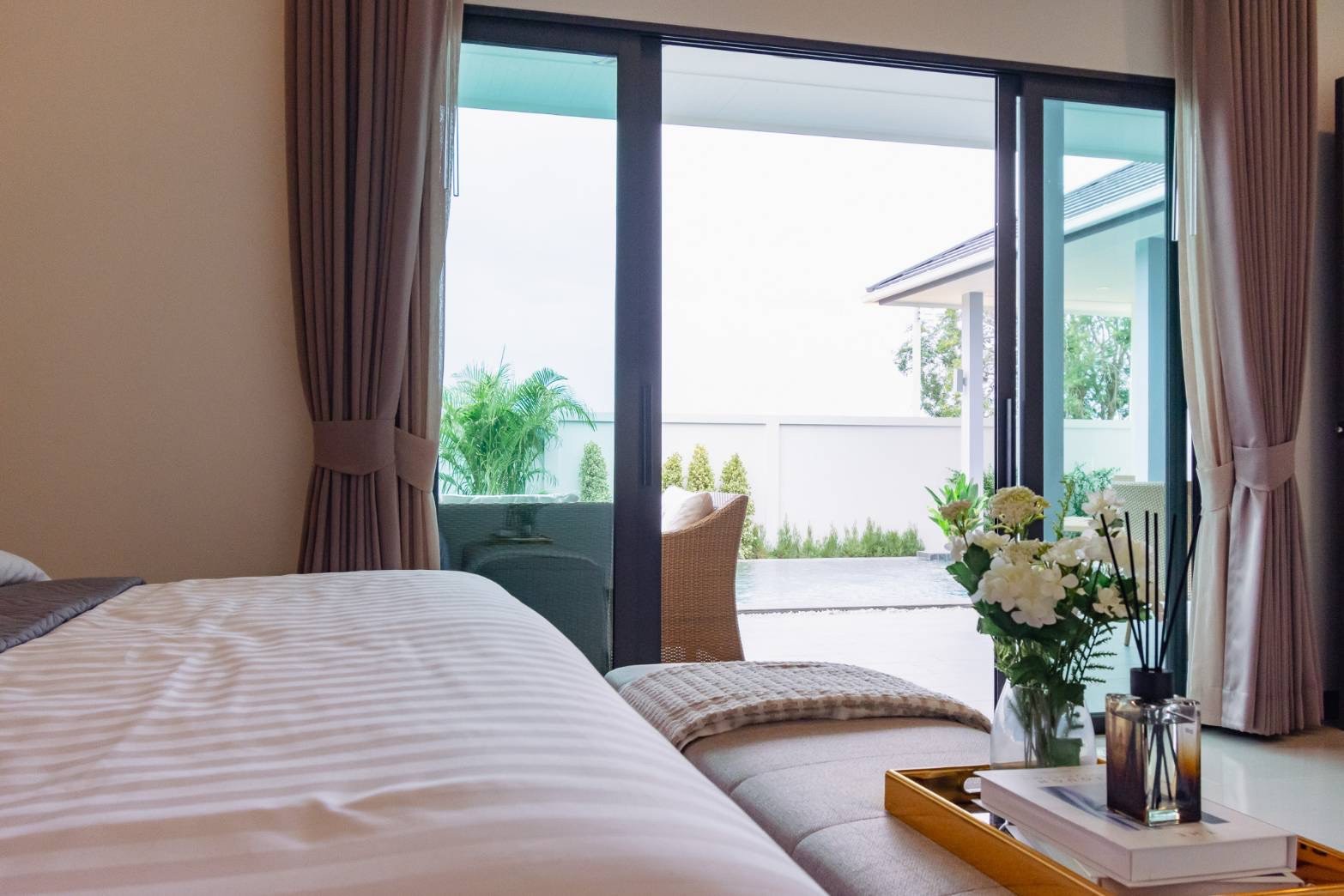 Villa privée avec piscine, 3 chambres et 3 salles de bains, au design élégant