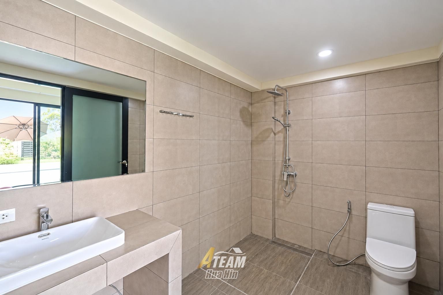 Intelligente, moderne et immense – sur Soi 116 au centre de Hua Hin !