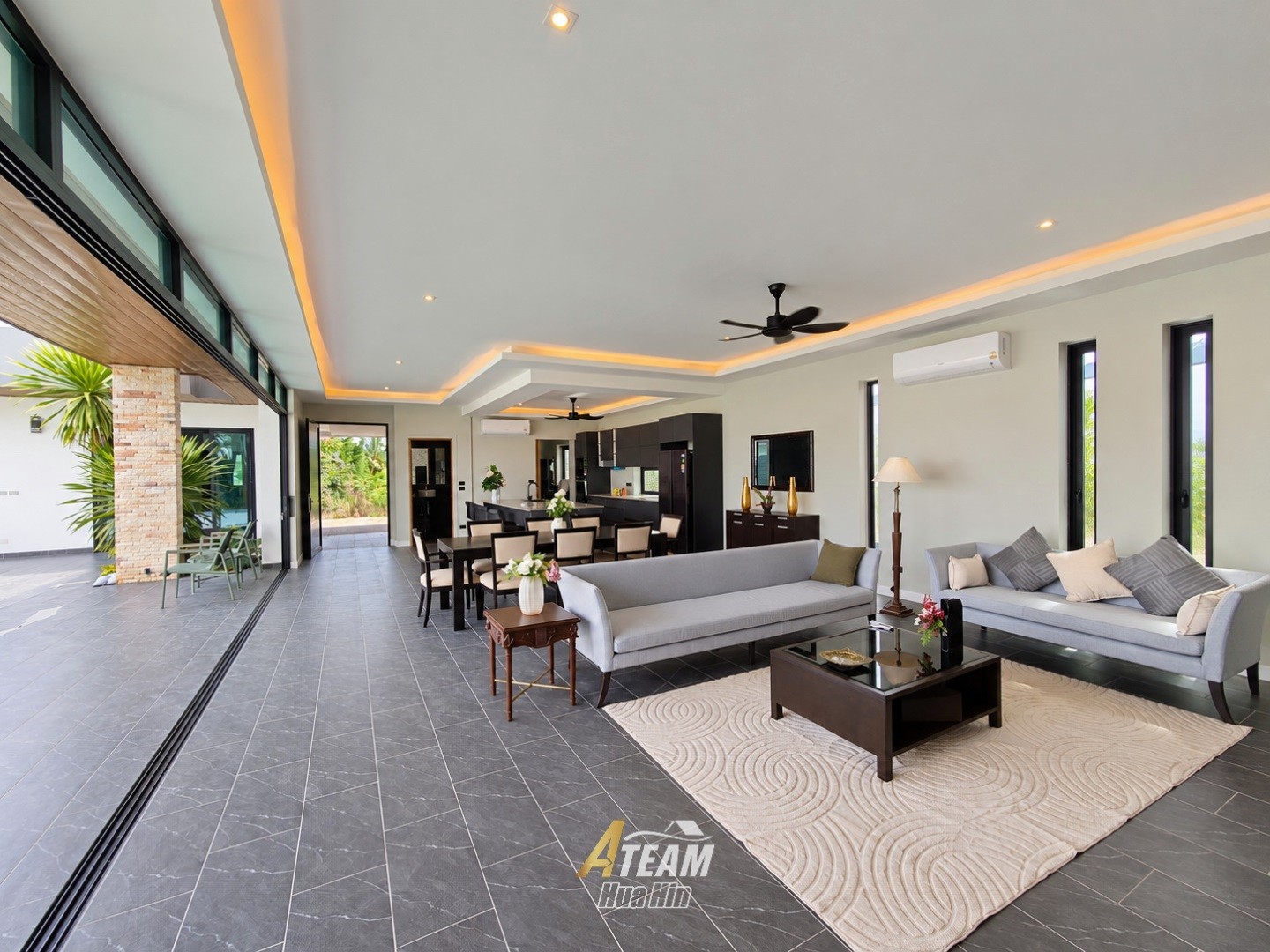 Magnifique villa moderne neuve avec piscine