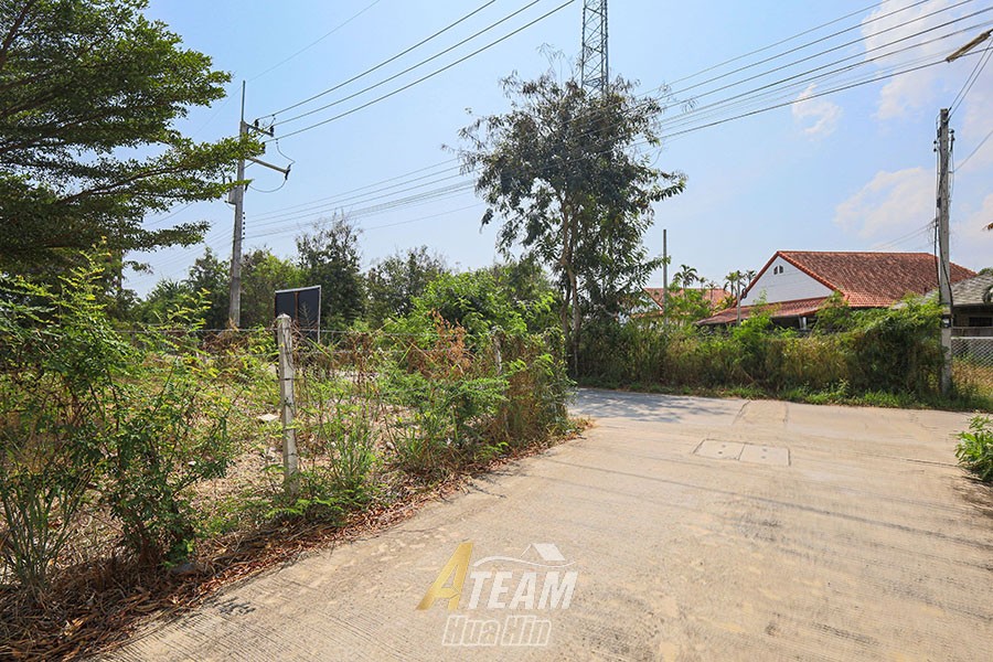 Land for Sale Victor's Land for Sale Soi. 102 17