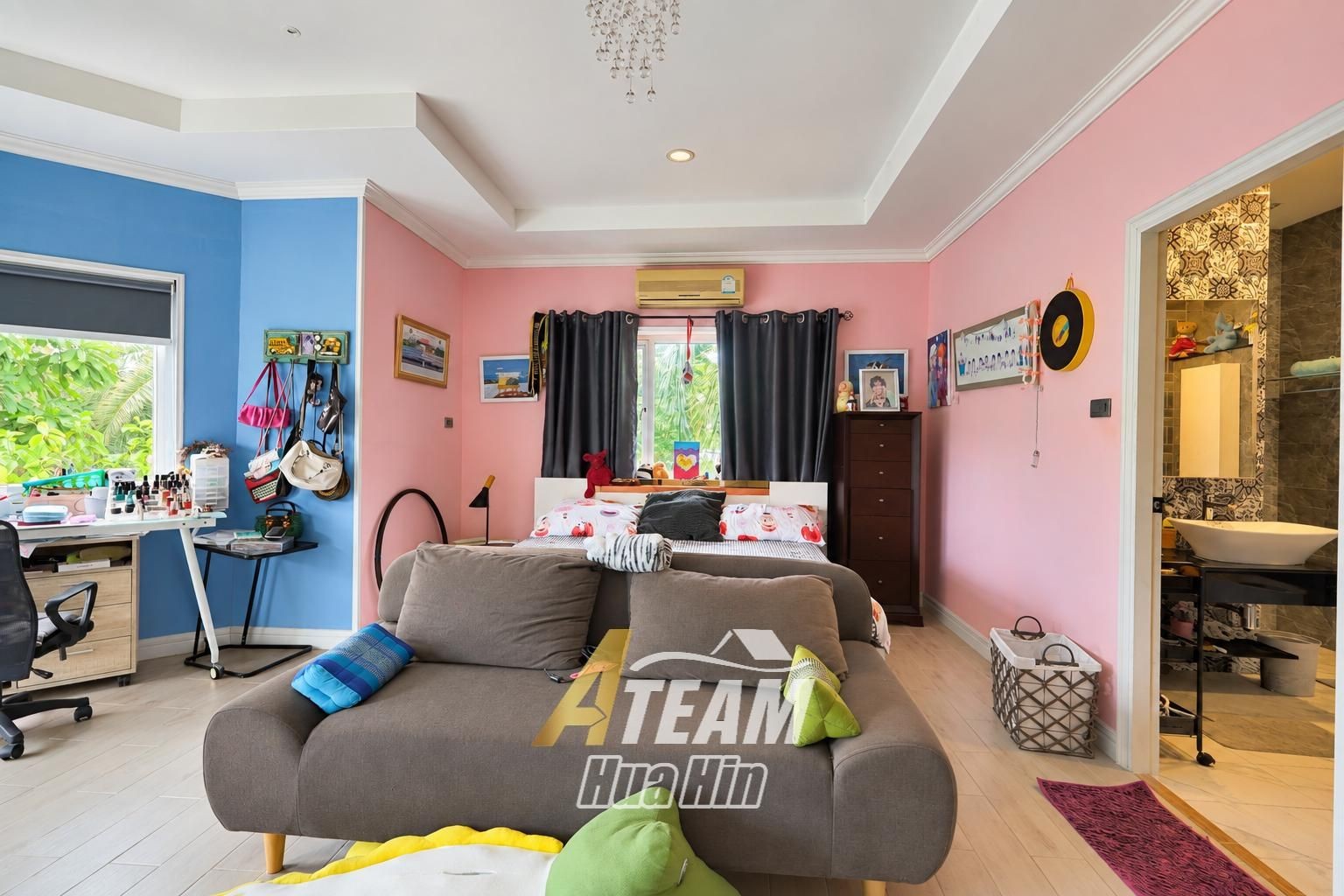 Maison spacieuse de 4 chambres avec maison d'amis et salle de sport à vendre