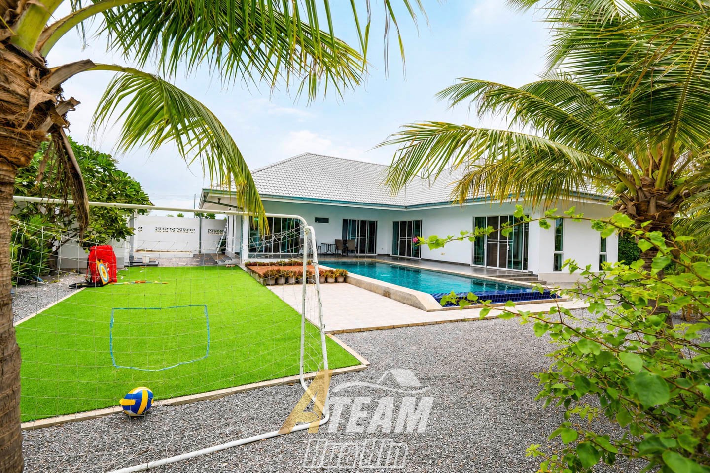 Private 3-Bedroom Pool Villa on a Large 800 Sq.m. Plot | Pak Nam Pran, Pranburi