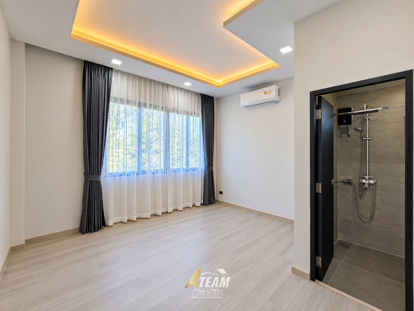 Villa contemporaine exceptionnelle de 4 chambres à Nong Khon