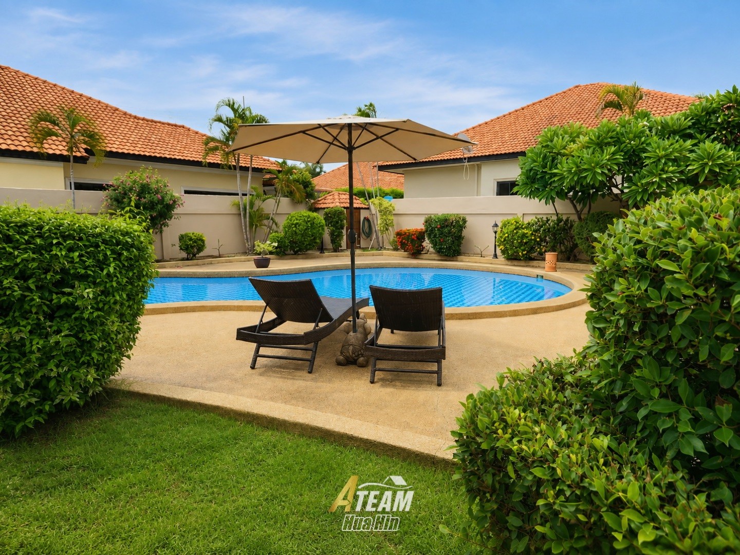 Villa avec piscine magnifiquement rénovée à vendre et à louer – Soi 114, Hua Hin