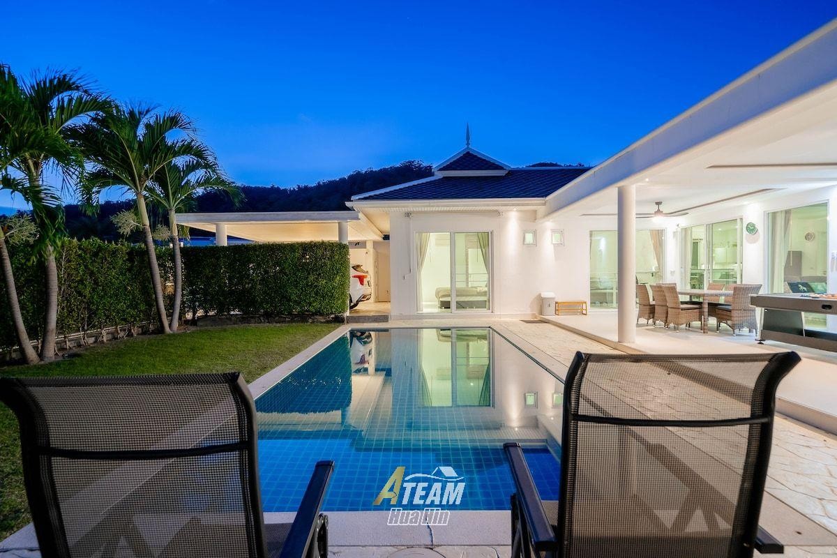 Villa de luxe avec piscine et 3 chambres à vendre à Falcon Hill, Soi 102