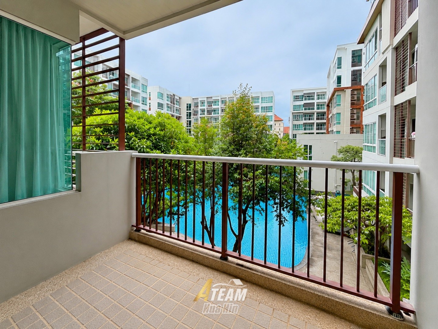 Magnifique appartement avec vue sur piscine à vendre - Seacraze Huahin