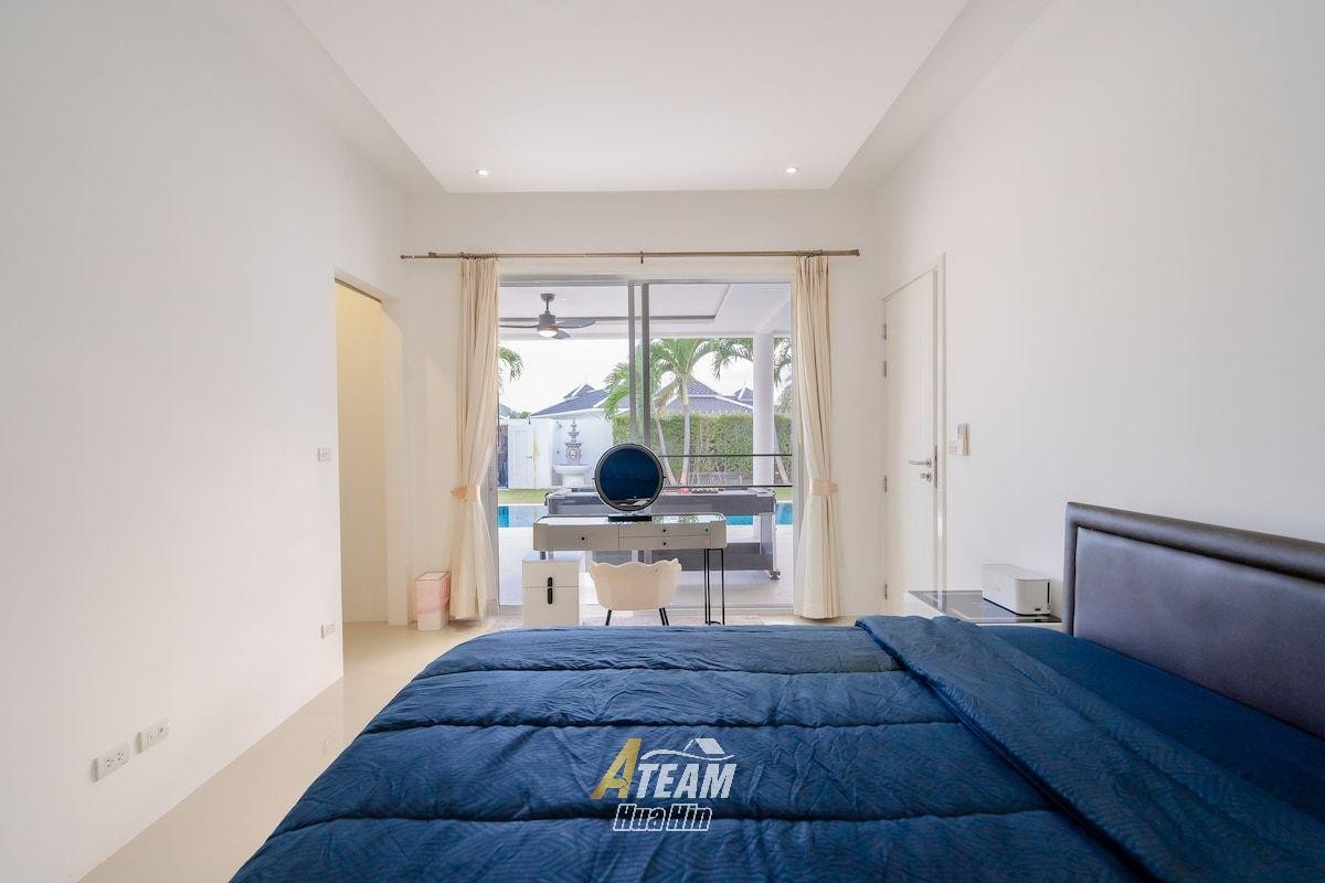 Villa de luxe avec piscine et 3 chambres à vendre à Falcon Hill, Soi 102