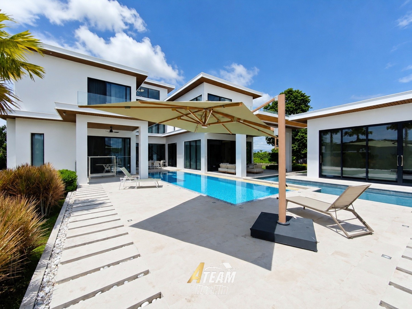 Villa de luxe exceptionnelle de 4 chambres dans le secteur de Black Mountain