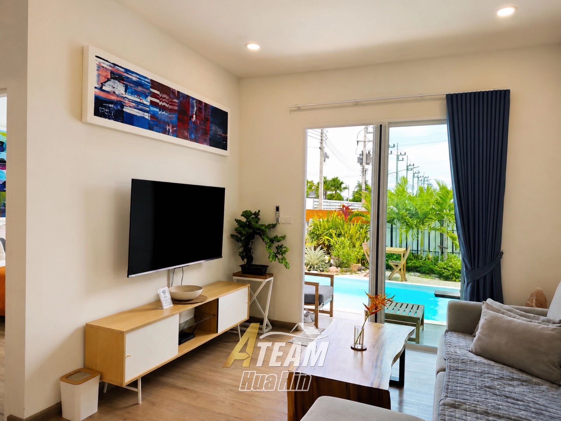 Villa de 2 chambres avec piscine, panneaux solaires et sauna, comme neuve
