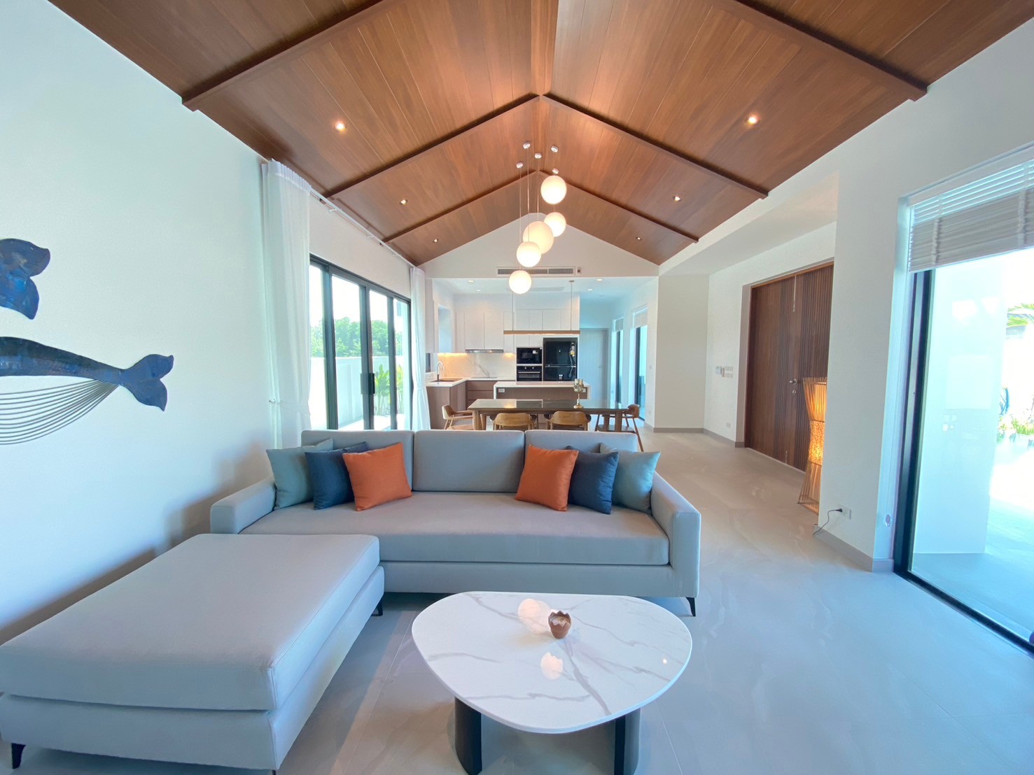 Villa moderne avec 3 chambres et piscine près de Soi 102 et de Pineapple Valley Golf Club