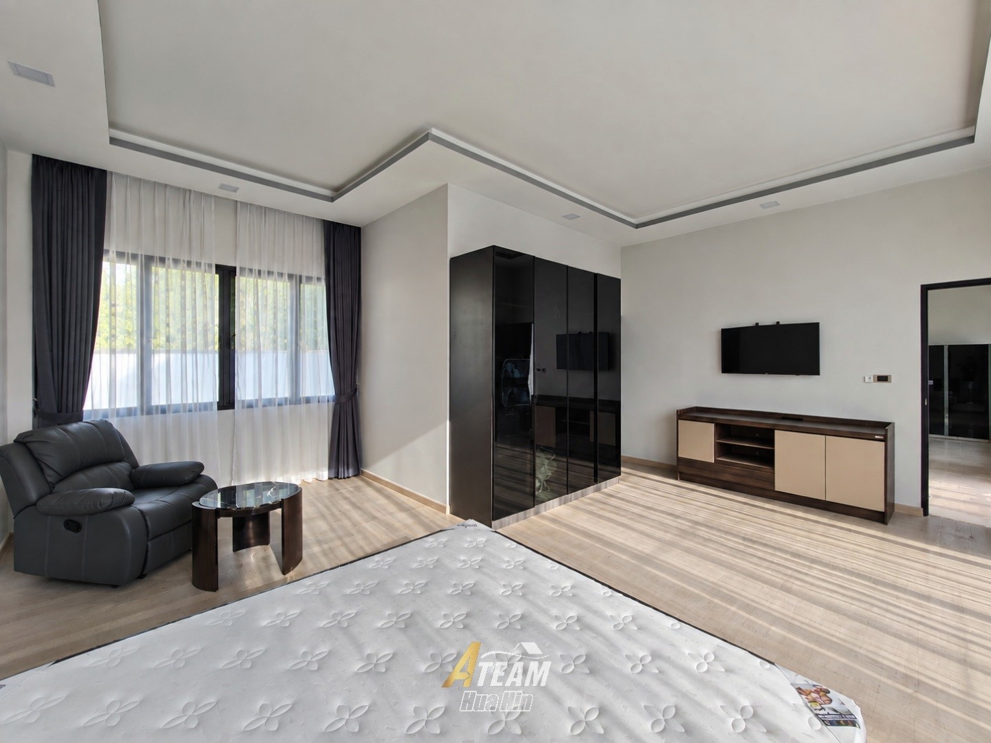 Villa contemporaine exceptionnelle de 4 chambres à Nong Khon