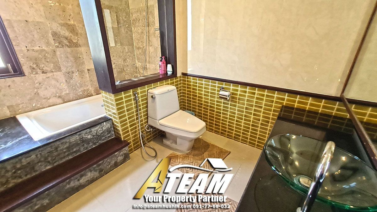Lakeside-poolvilla-for-sale-hua-hin-Takiap-lake-bathroom1