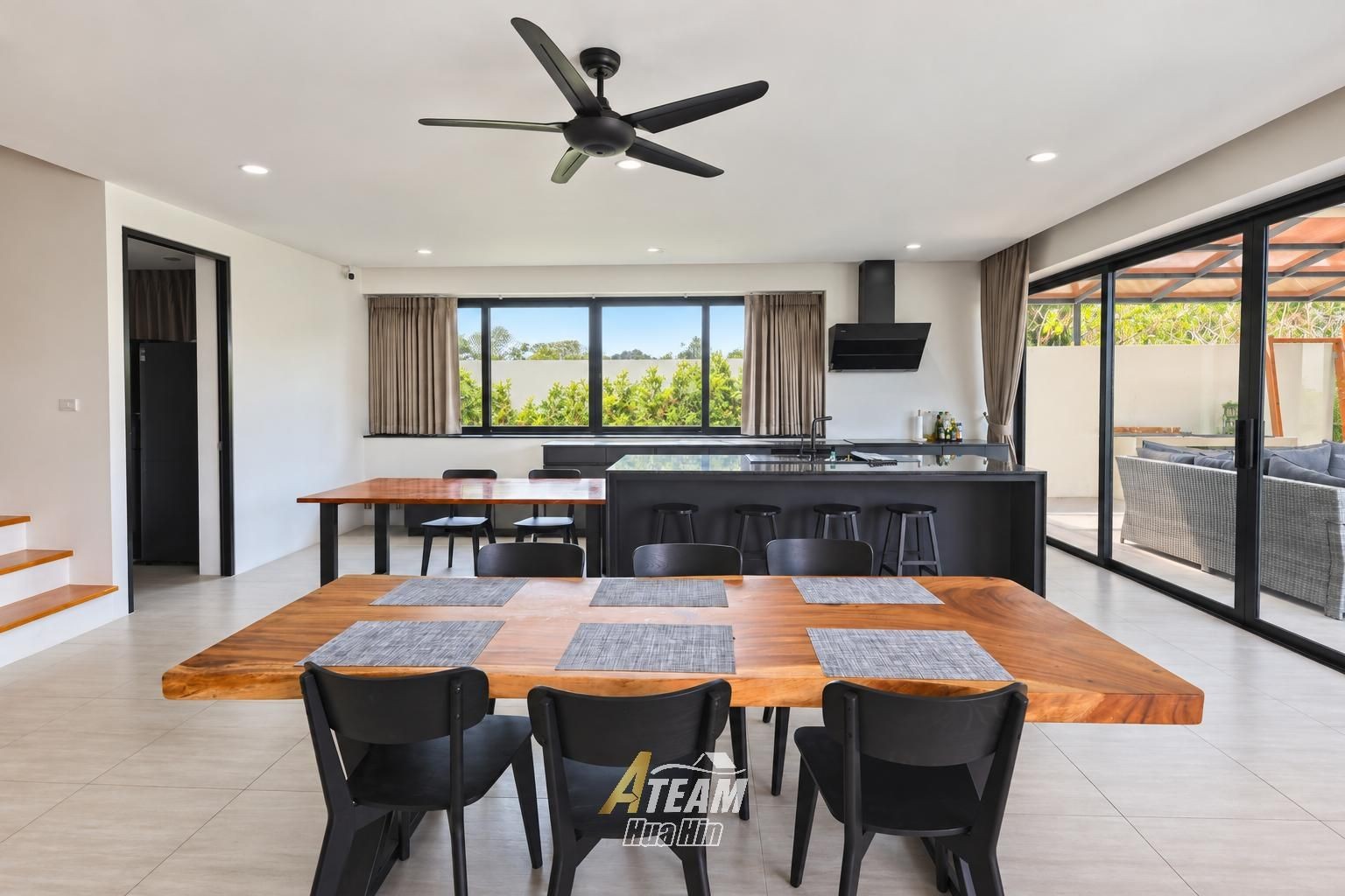 Intelligente, moderne et immense – sur Soi 116 au centre de Hua Hin !