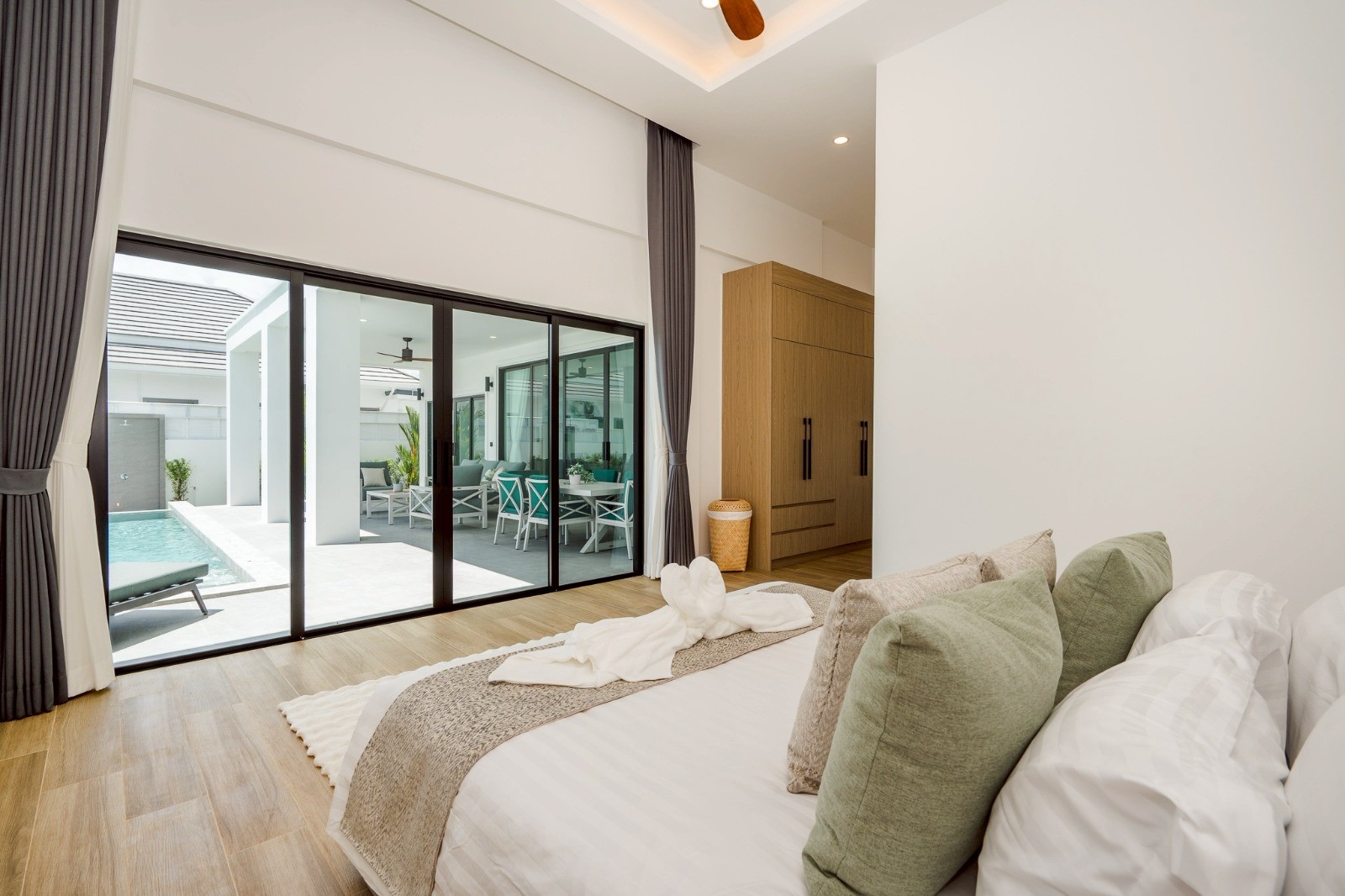 Villa de luxe avec 3 chambres, 3 salles de bains et piscine à vendre à Hua Hin Soi 112