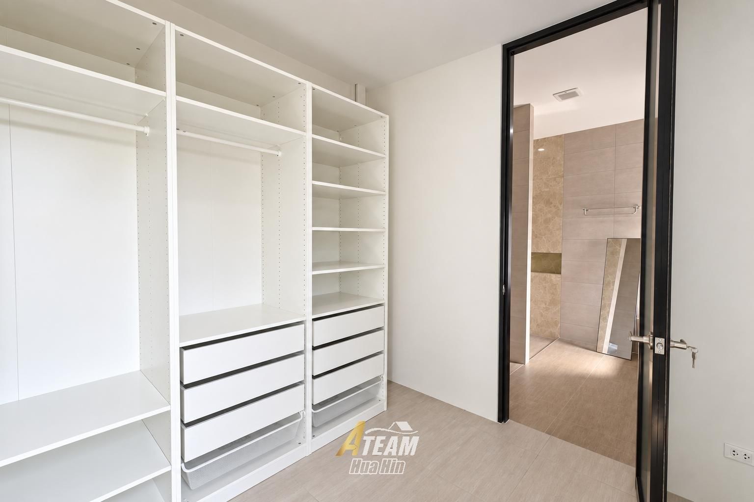Intelligente, moderne et immense – sur Soi 116 au centre de Hua Hin !
