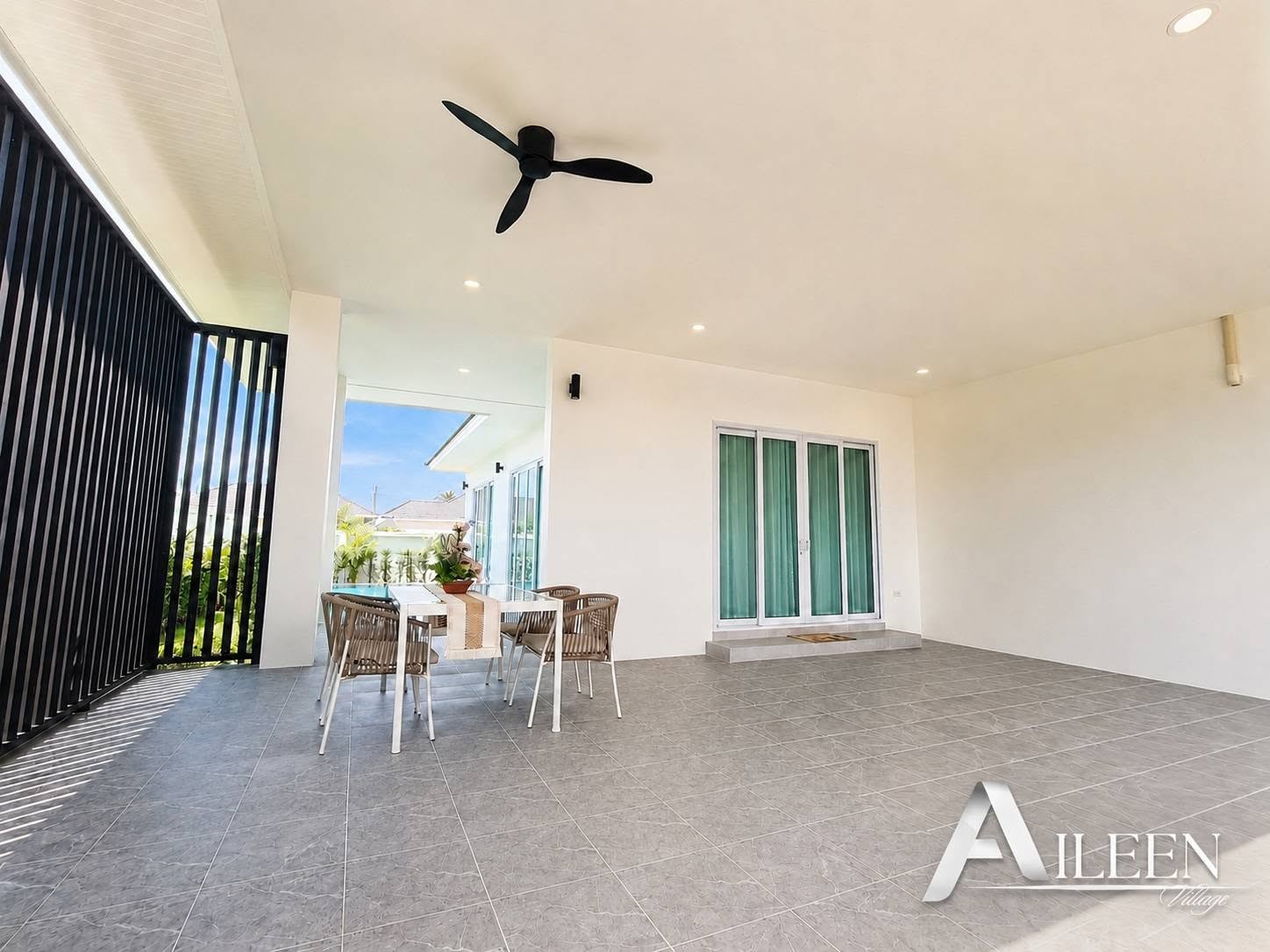 Belle villa avec 3 chambres, 3 salles de bains et piscine dans un emplacement privilégié sur Soi 88