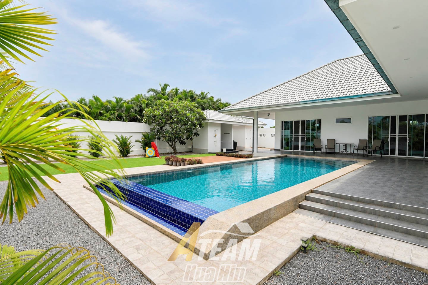 Villa avec piscine privée de 3 chambres sur un grand terrain de 800 Sq.m. | Pak Nam Pran, Pranburi