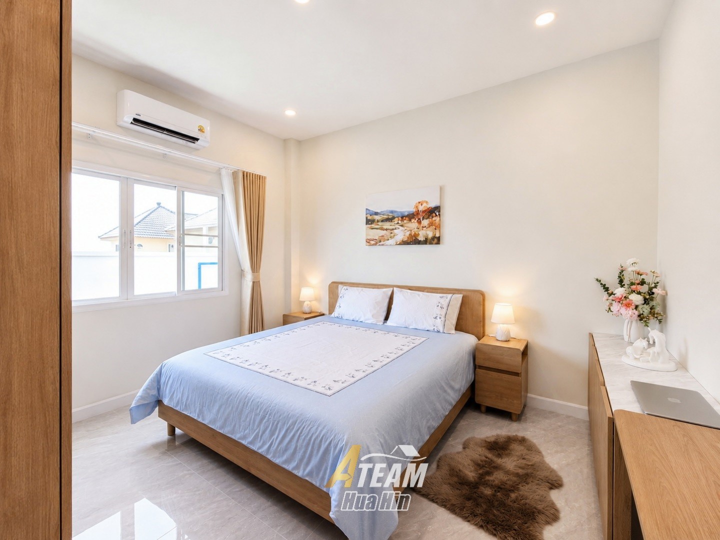 Maison de 3 chambres quasi neuve à Pinnacle Village, Sam Phraya