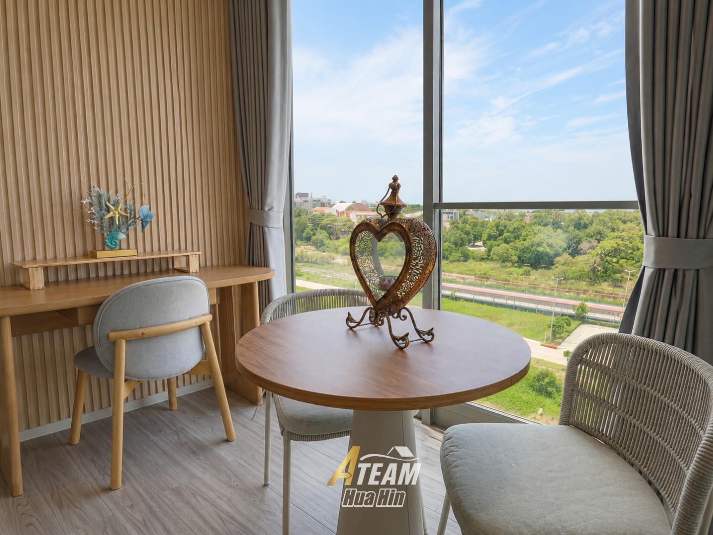 Appartement d’angle 1 Bedroom Plus avec vue sur la mer