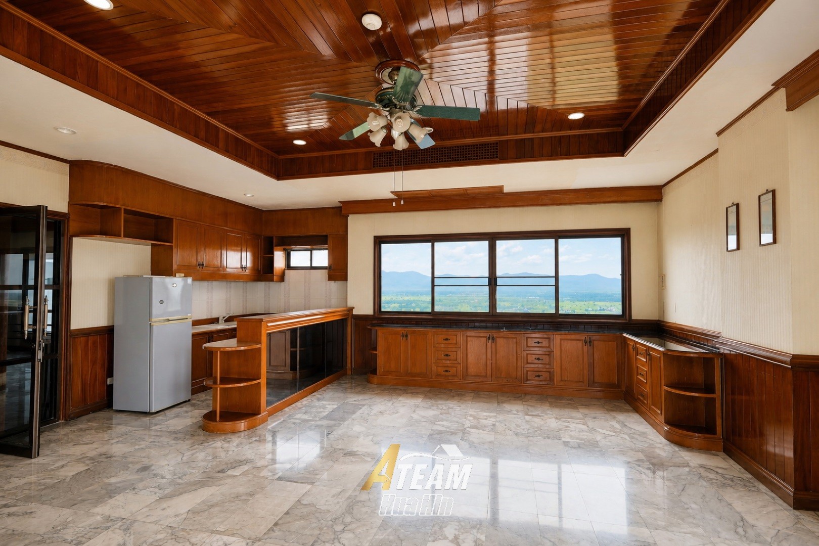 Penthouse de 4 chambres à vendre au Cha-Am Grand Condotel