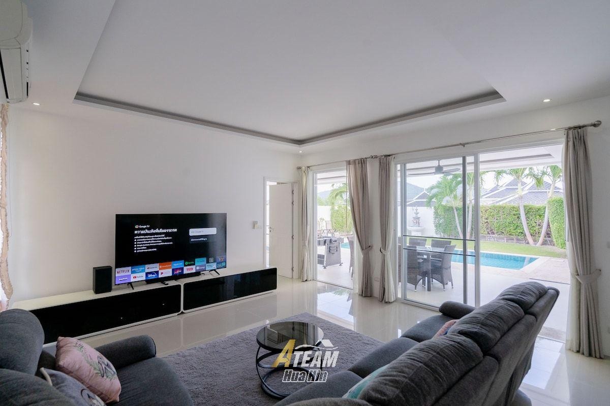 Villa de luxe avec piscine et 3 chambres à vendre à Falcon Hill, Soi 102