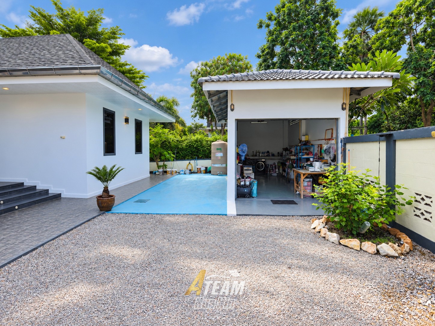 Villa privée avec piscine en bord de rivière et vaste terrain à Pranburi