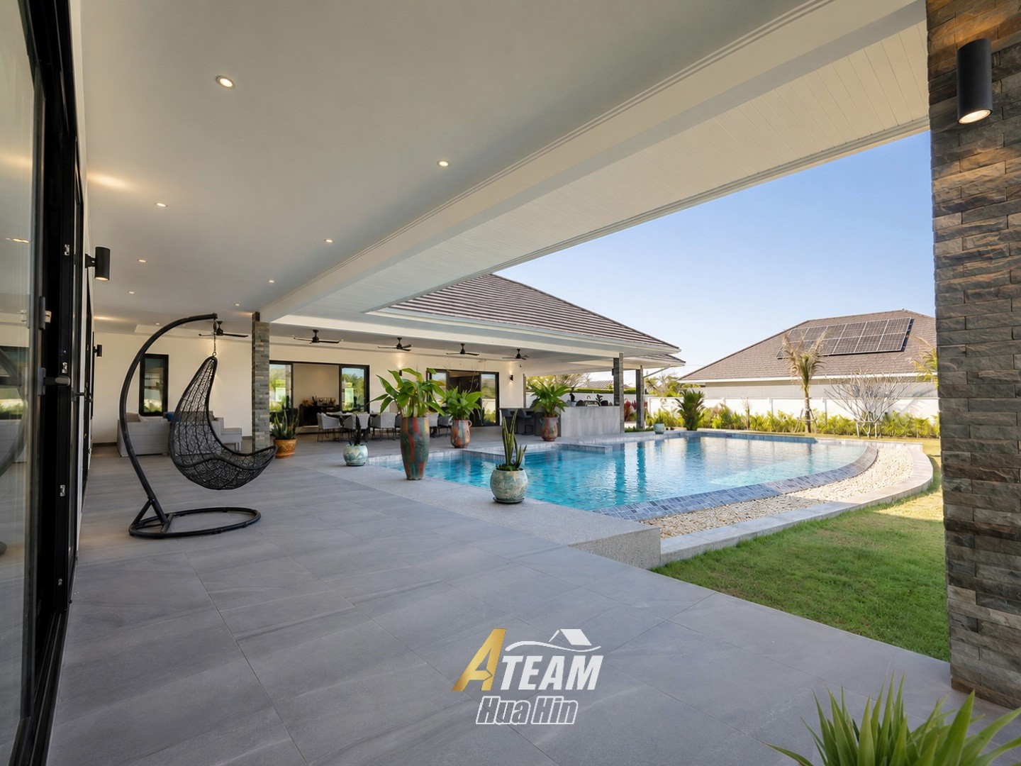 Vie prestigieuse en bordure de parc sur Millionaires Avenue