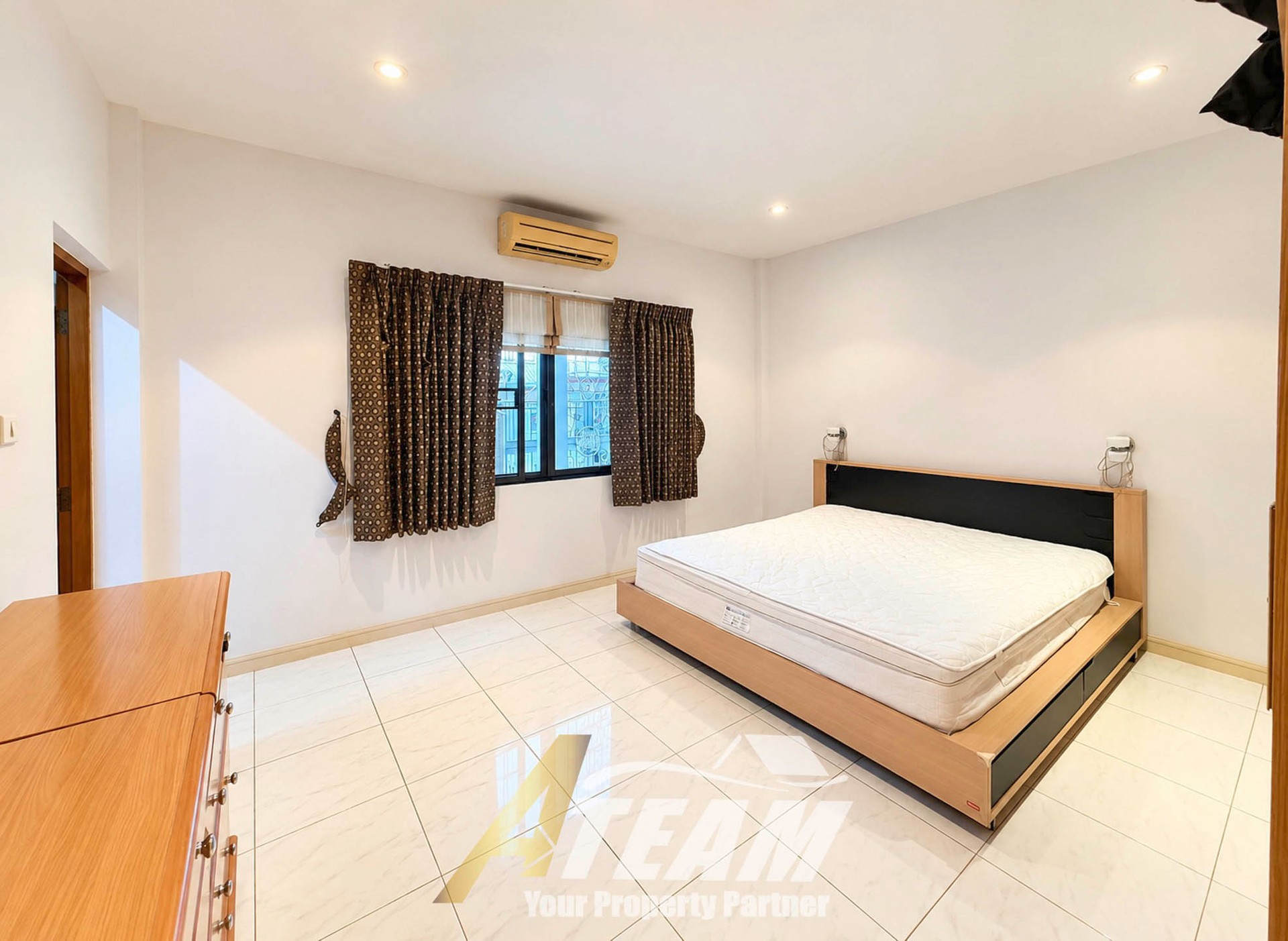 Spacieuse villa de 3 chambres avec piscine privée à louer à Sunset Village 1, Hua Hin Soi 6