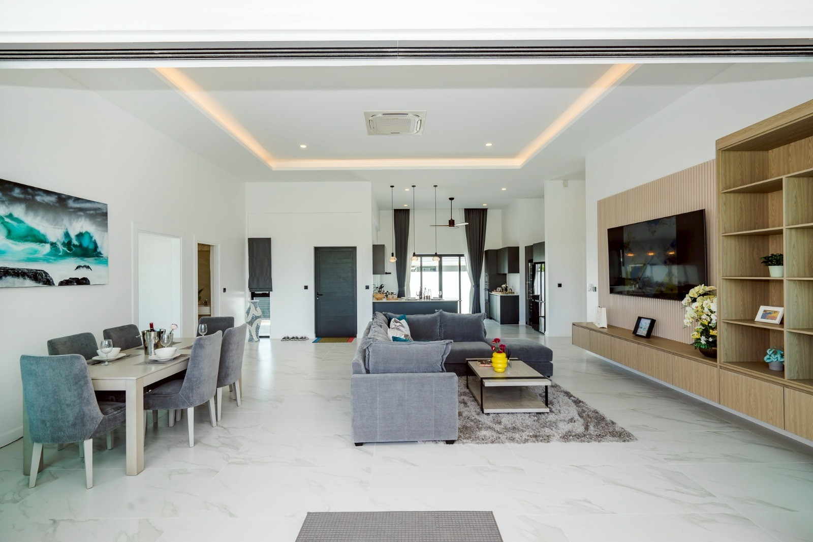 Villa de luxe avec 3 chambres, 3 salles de bains et piscine à vendre à Hua Hin Soi 112
